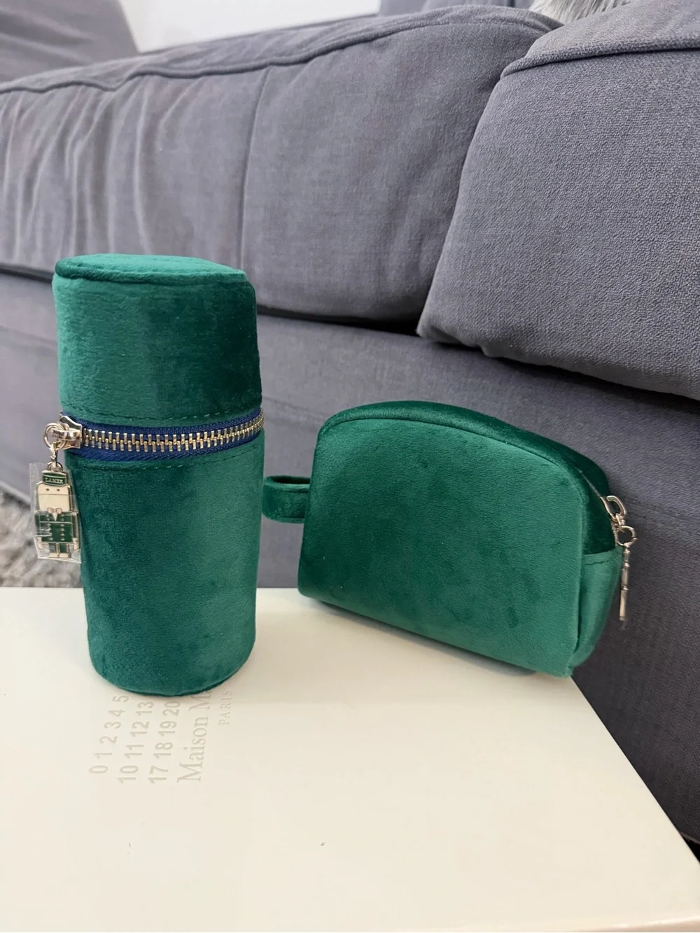 La Mer Emerald Green Velvet Cosmetic Pouch Set